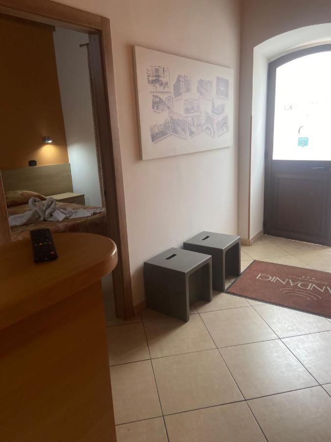 Mandanici :Borgo Marsalini Hotel Barcellona Pozzo di Gotto Eksteriør billede