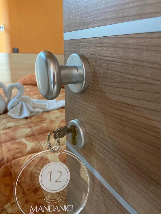 Mandanici :Borgo Marsalini Hotel Barcellona Pozzo di Gotto Eksteriør billede