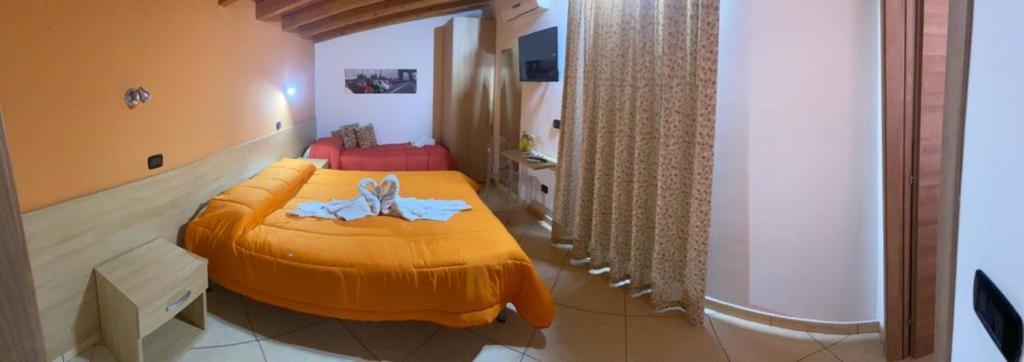 Mandanici :Borgo Marsalini Hotel Barcellona Pozzo di Gotto Eksteriør billede